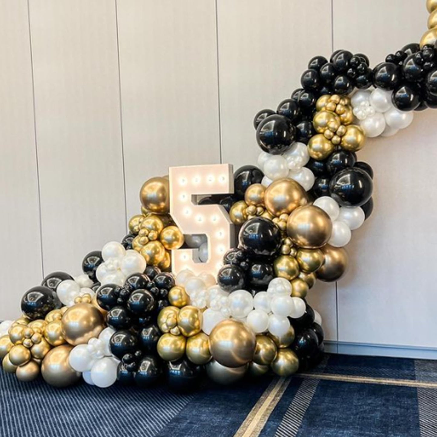 120pc Metallic Balloon Arch Kit, 18 12 10 5 inch Chrome Silver Latex Balloons Different Sizes Metallic Balloon Garland for Wedding Baby Shower Disco Birthday Party Decorations
