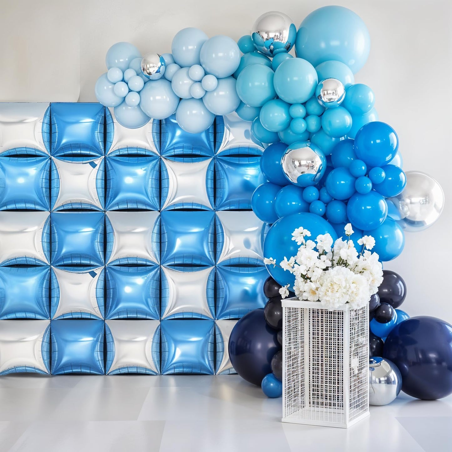 Silver Square Foil Balloon Wall,25Pcs Silver Balloon Backdrop Helium Mylar Balloon Tunnel Arch Garland Kit for Birthday Bridal Anniversary Baby Shower Party Decorations